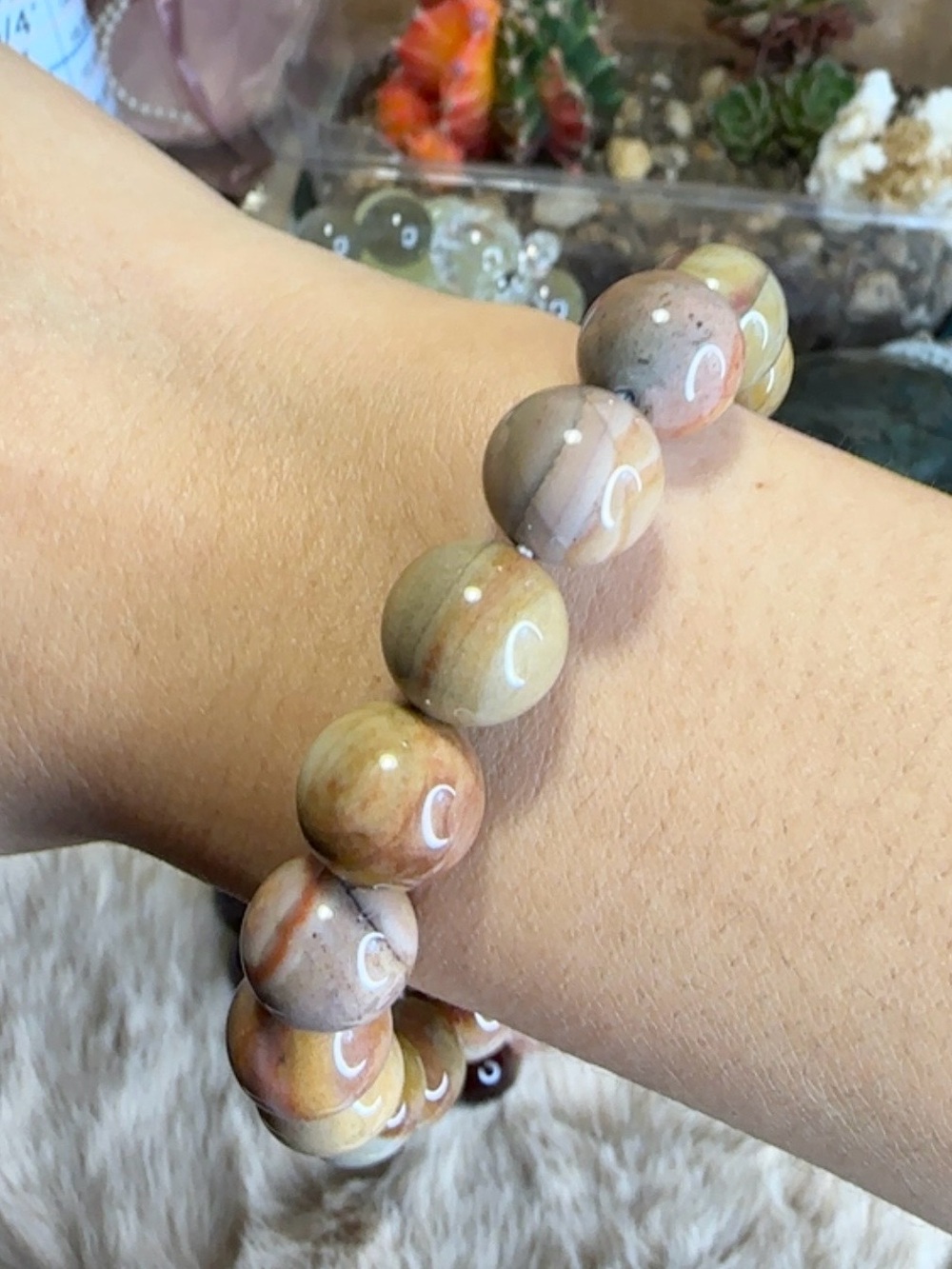 7.25 inch Natural Alashan Desert Agate Stretch Bracelet - 11.4+ mm